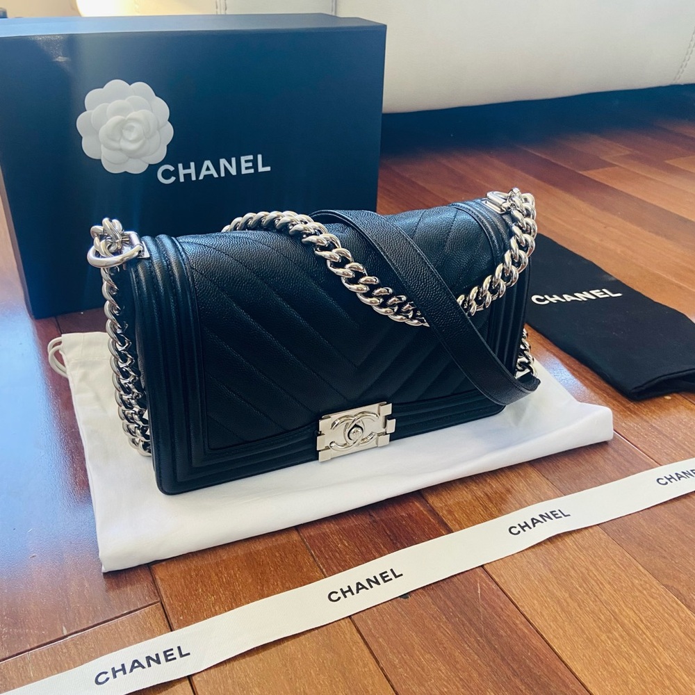 CHANEL BOY BAG FLAP OLD MEDIUM SILVER CAVIAR